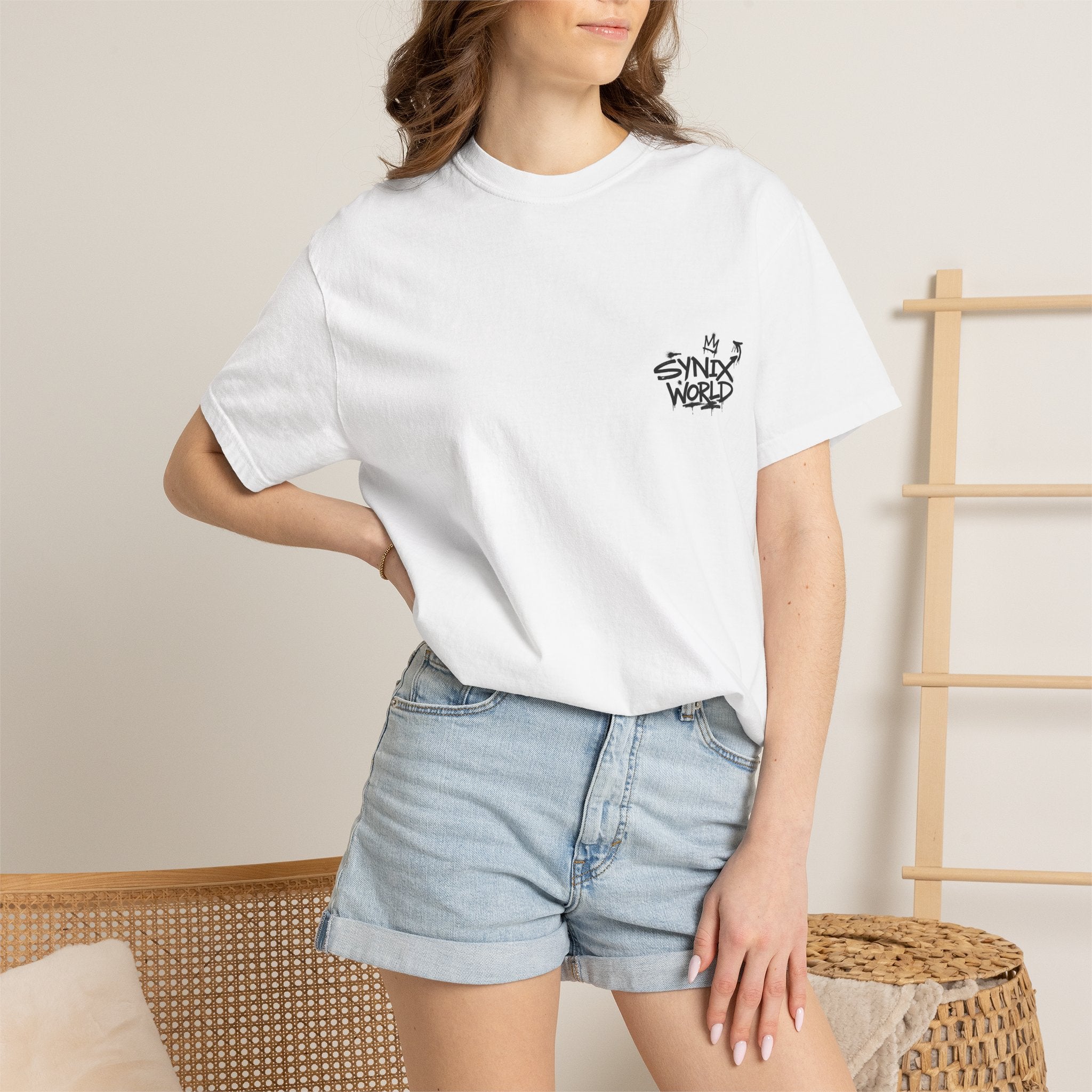 T-Shirt — SYNIX WORLD Graffiti Logo Tee (Streetwear, Urban Art Style)